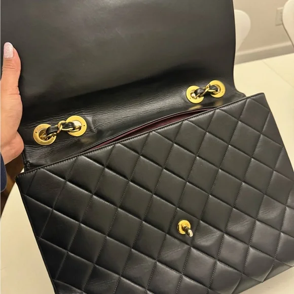 Chanel Maxi Classic Flap Bag 24K - Picture 13 of 17